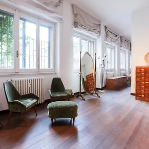 Apartment Lovely - Beautiful Loft With Terrace In Porta Romana Milan