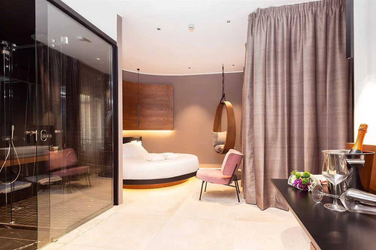 The Corner Duomo Hotel Milan