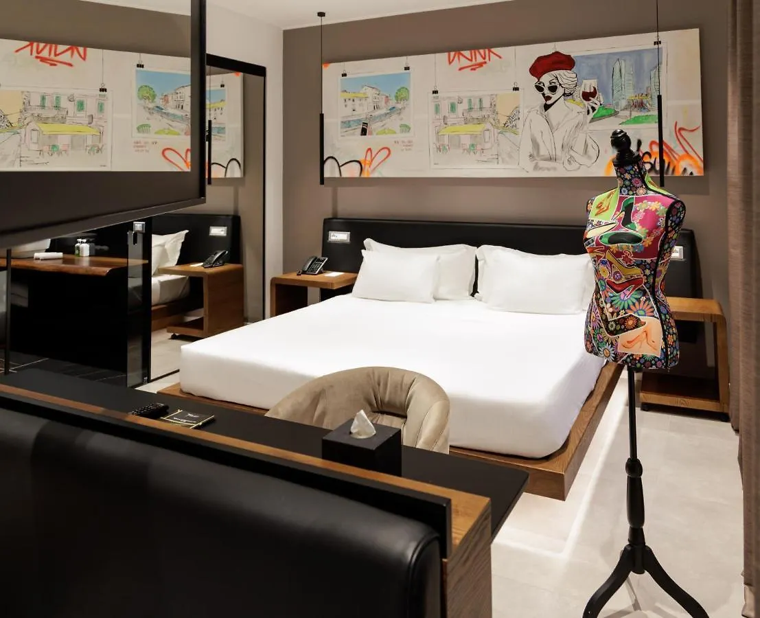 The Corner Duomo Hotel ميلان إيطاليا